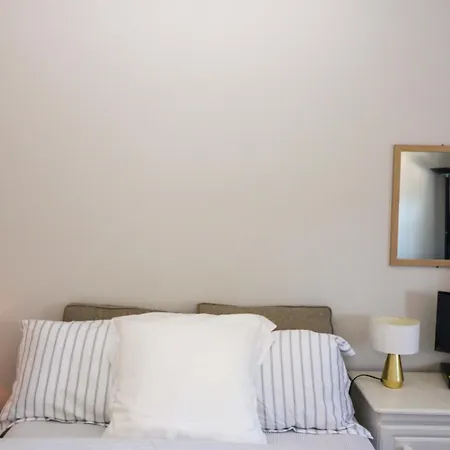 Apartment 28 Long Quay