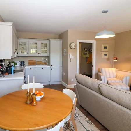 28 Long Quay * Κορκ