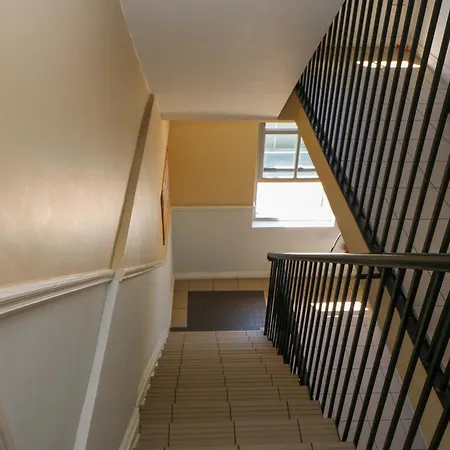 Apartment 28 Long Quay *