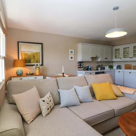 Apartment 28 Long Quay